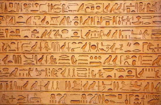 Ancient Egypt: Hieroglyphics vs Demotic