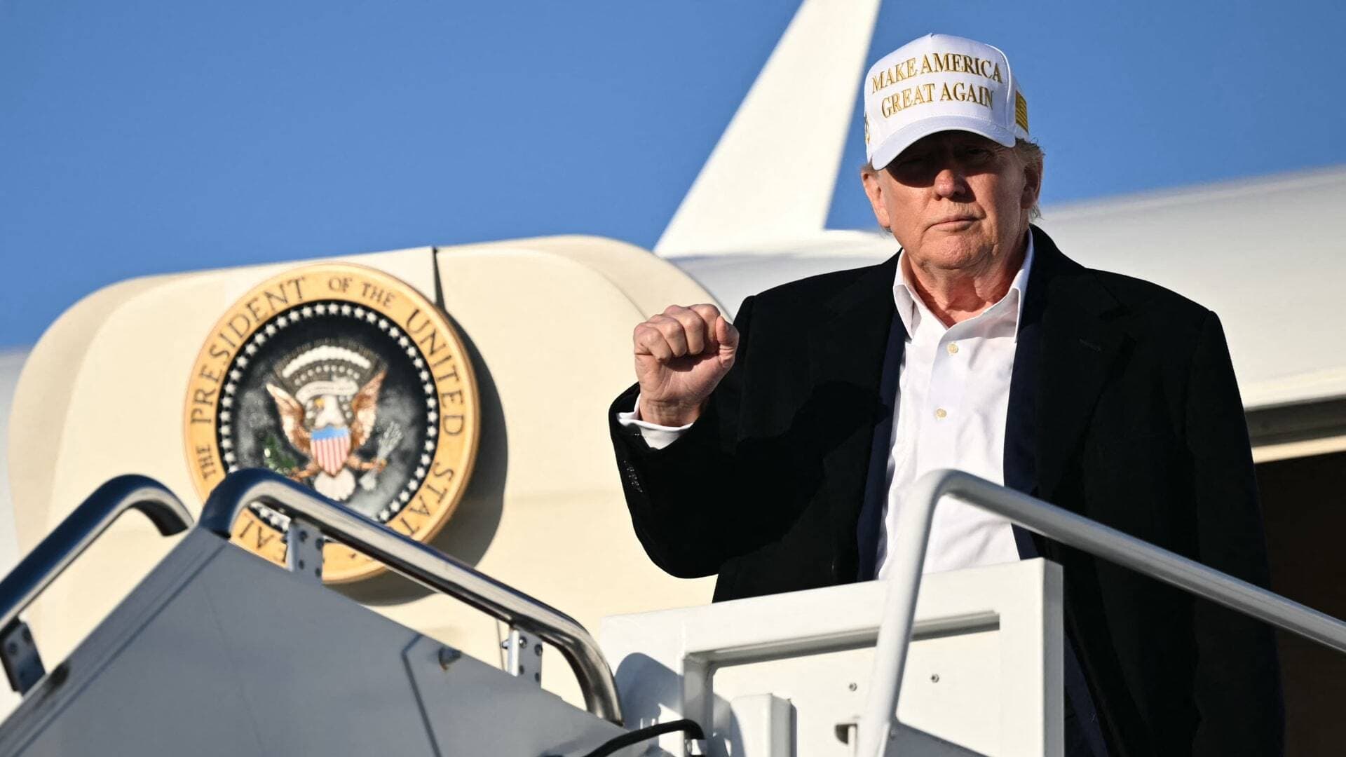 Trump shares news on Qatar's Flying Fortress