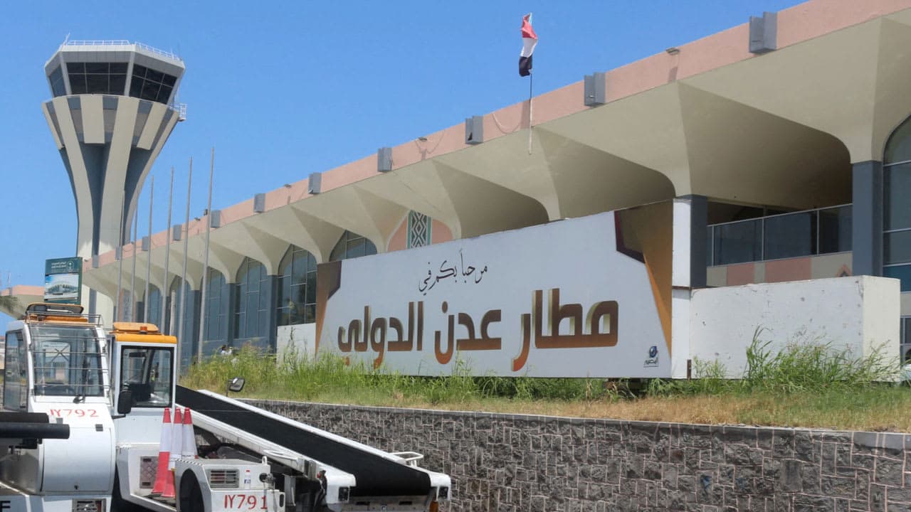 Aden Airport flight narrowly avoids Houthi strikes