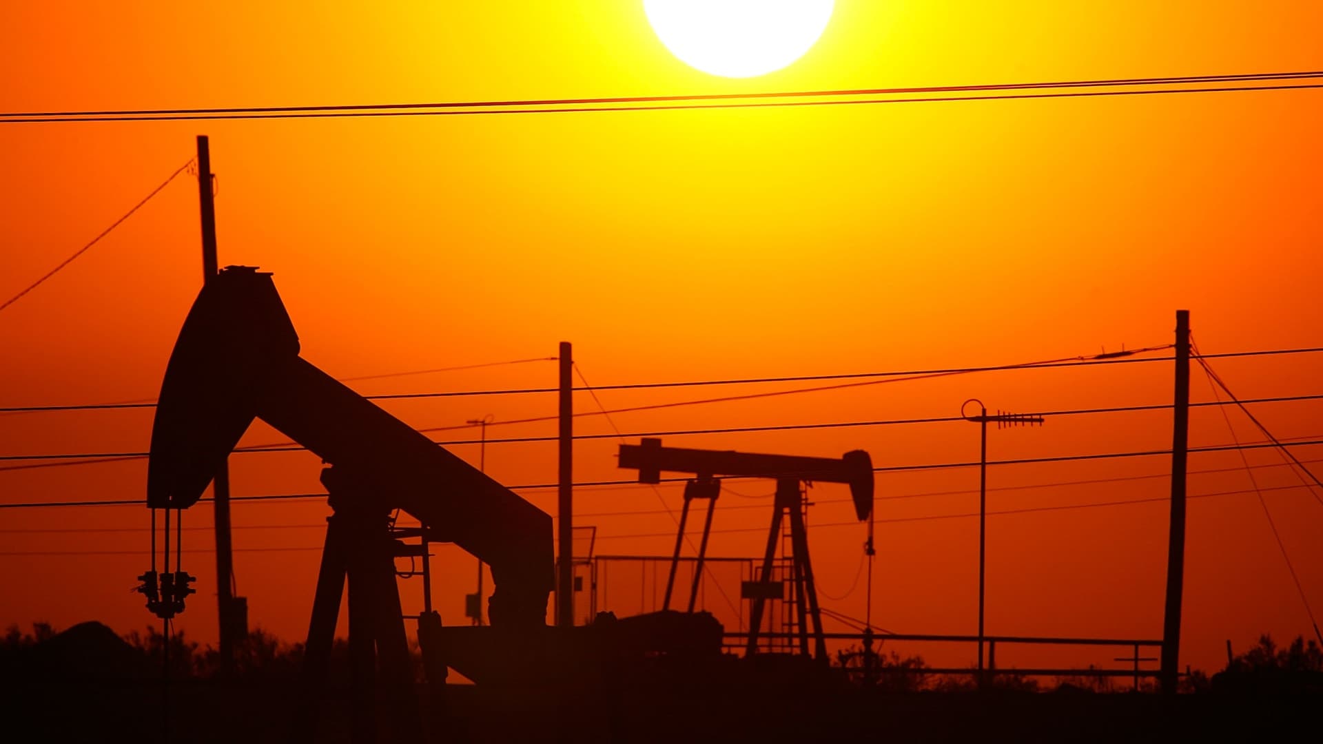Oil prices drop sharply amid Iran and Houthi tensions