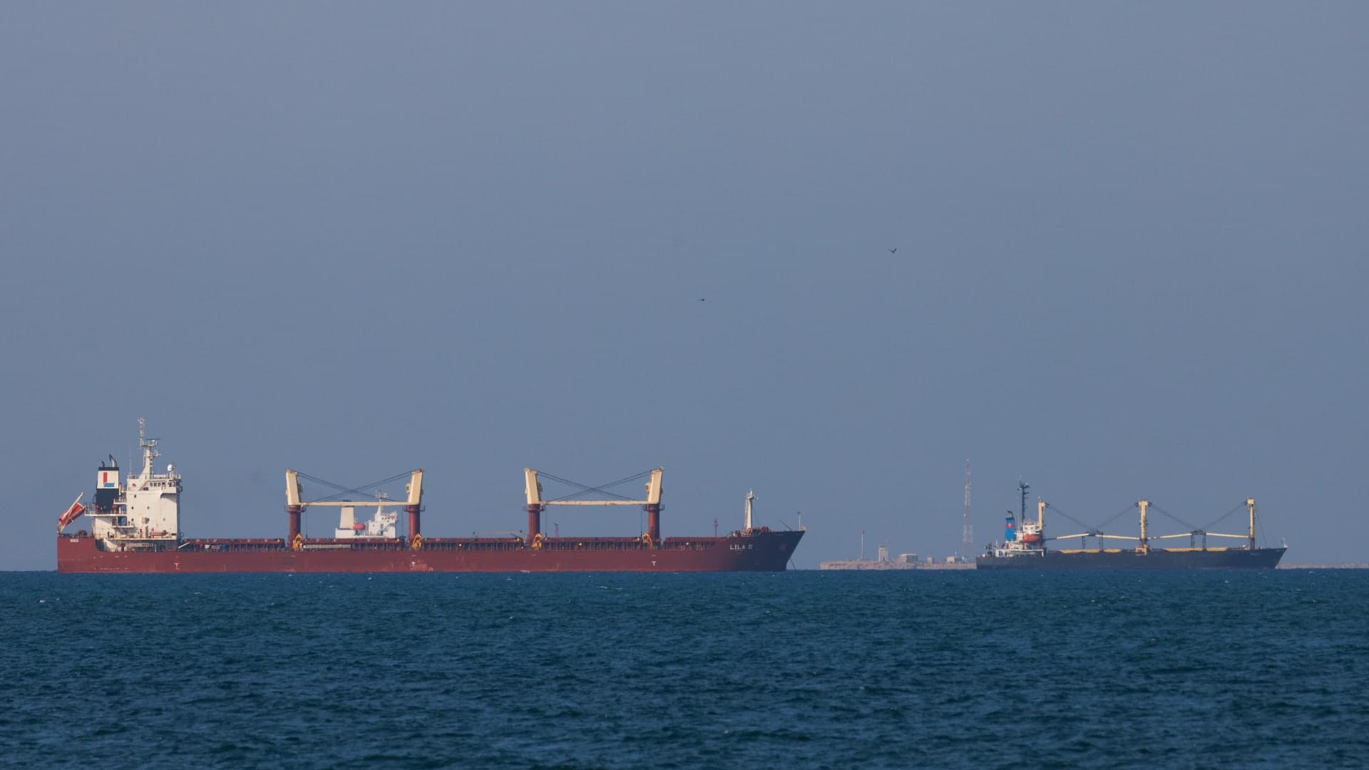 Two Tankers Transporting Saudi Oil Pass Bab al-Mandab