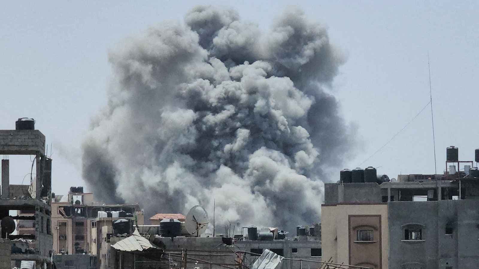 Security official killed in Gaza airstrike