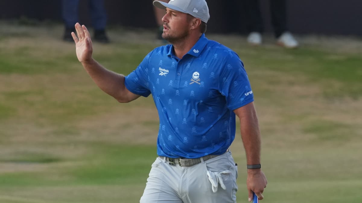 DeChambeau's behavior irritates Open officials