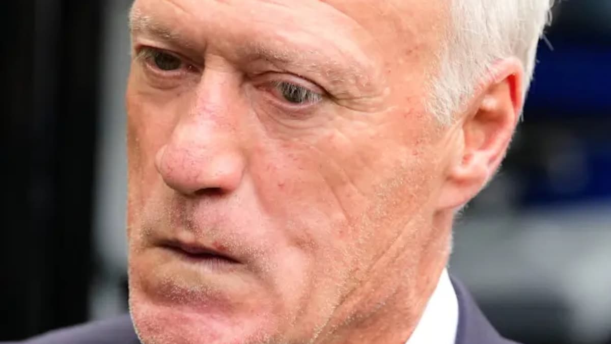 Deschamps cites unbearable atmosphere for France exit