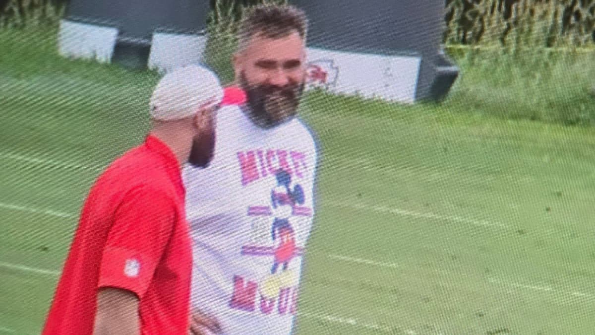 Jason Kelce ranked second among Kelce brothers at Chiefs camp