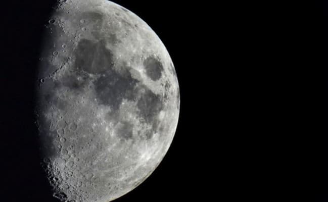 Moon's size gradually diminishes