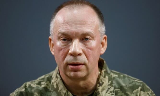 Ukrainian leader removes army chief