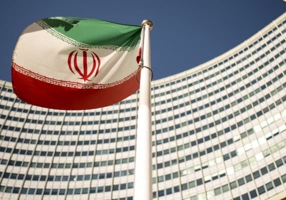 Iran's limited options to emerge from darkness