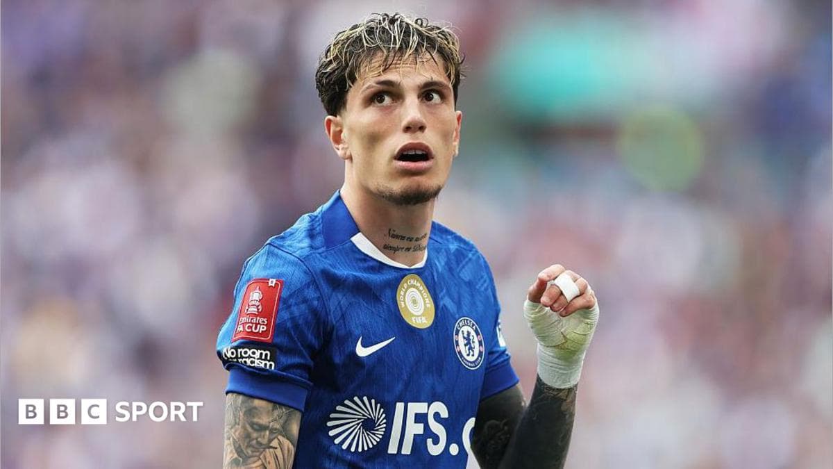 Aston Villa in negotiations for Garnacho