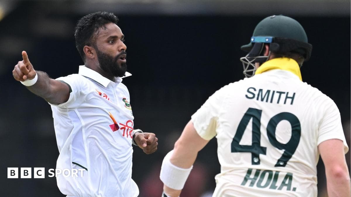 Australia v Bangladesh: Smith Benefit as Visitors Lead Day One
