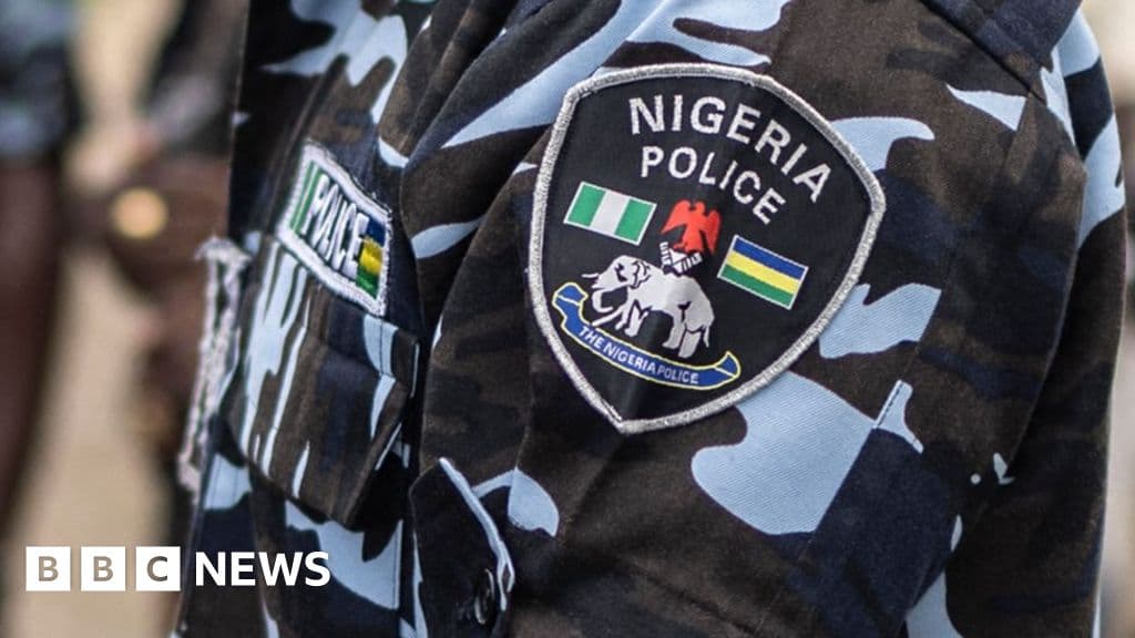 Nigeria traffic officers detained for bribe attempt