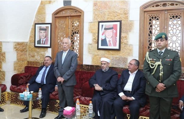 Al-'Aisawi extends condolences to Al-Khasawneh and others