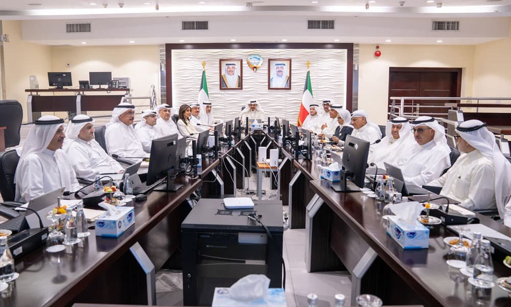 Kuwaiti Cabinet Meeting Led by Sheikh Ahmad