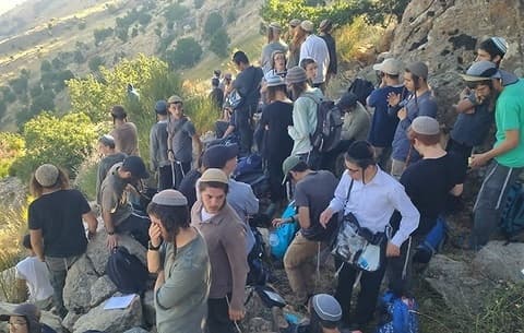 Israeli nationals detained at Syria border