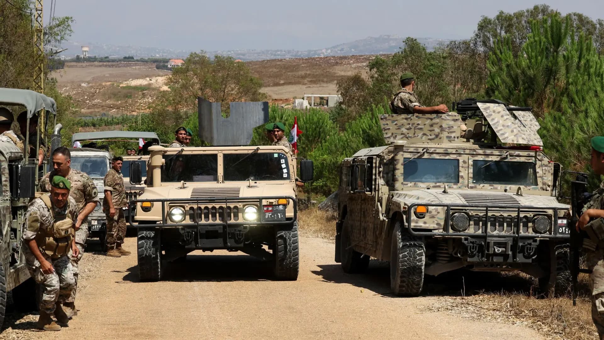 Israeli troops fire near Lebanese forces