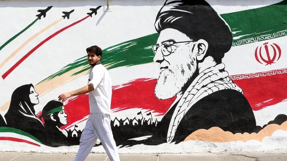 Post-war Iran's regime change prospects