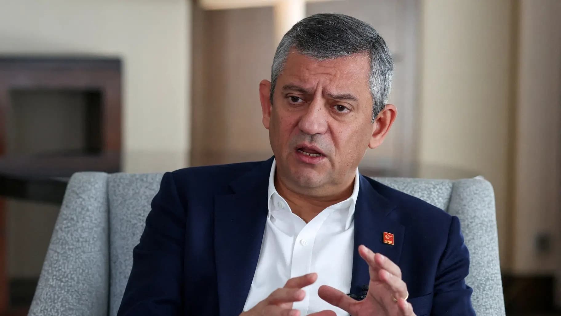 Turkish opposition leader leaves CHP