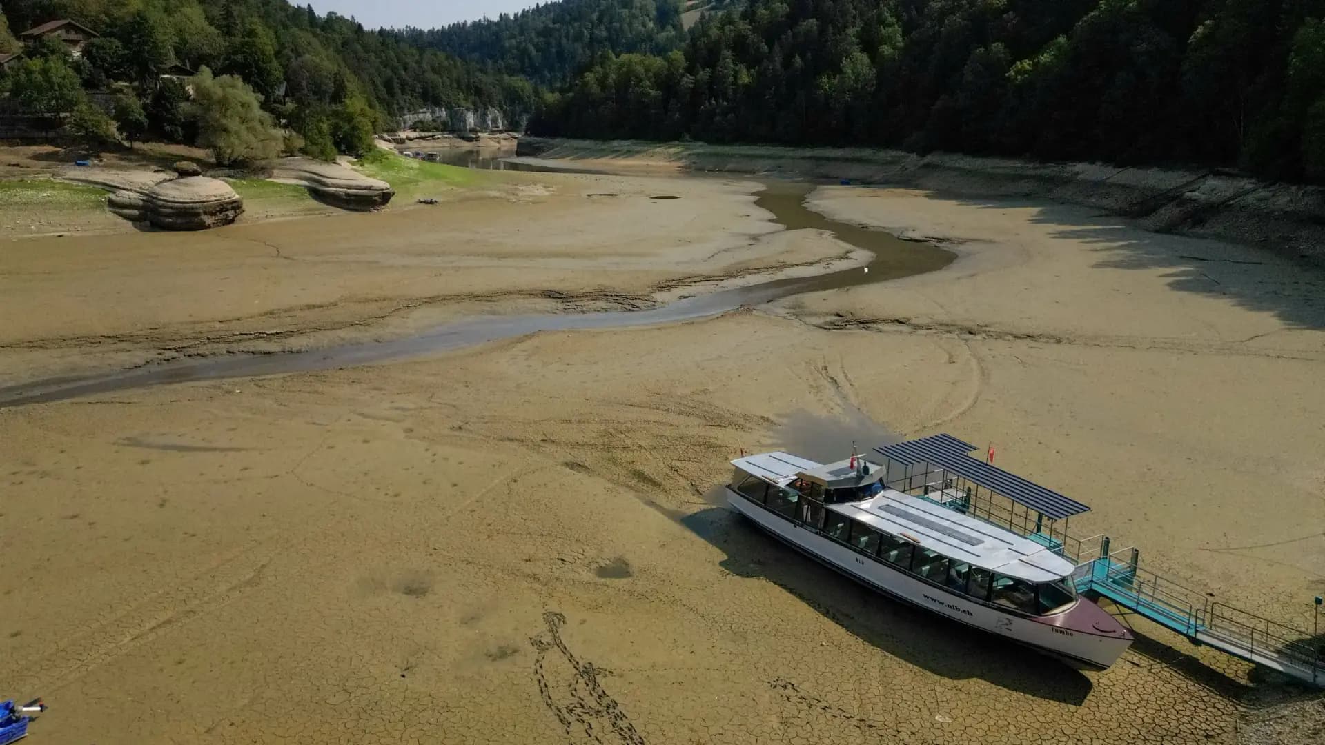 Swiss lake fades amid drought