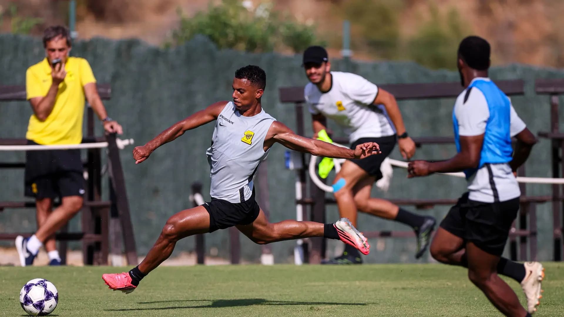 Al-Ittihad vs Malaga TV channels and schedule