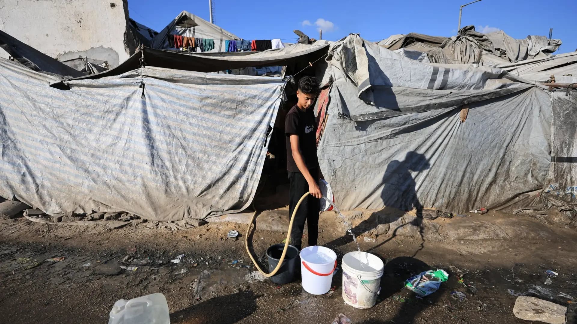 Palestine faces heat and fire risks