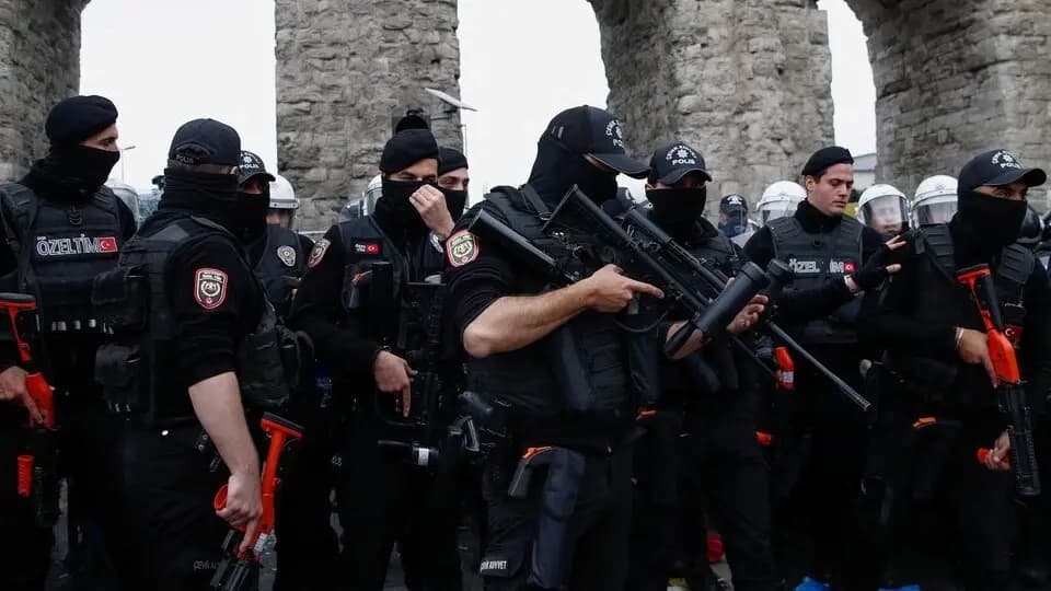 Turkish police seize opposition mayor