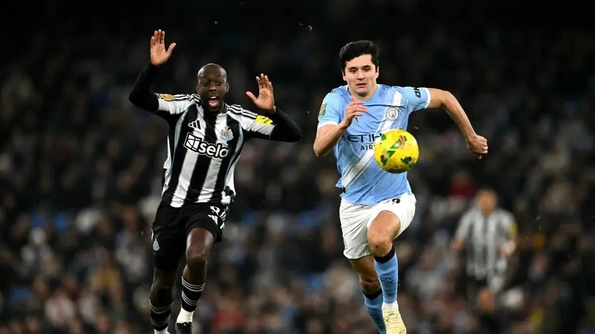 Manchester City signs Khosonov and Doku