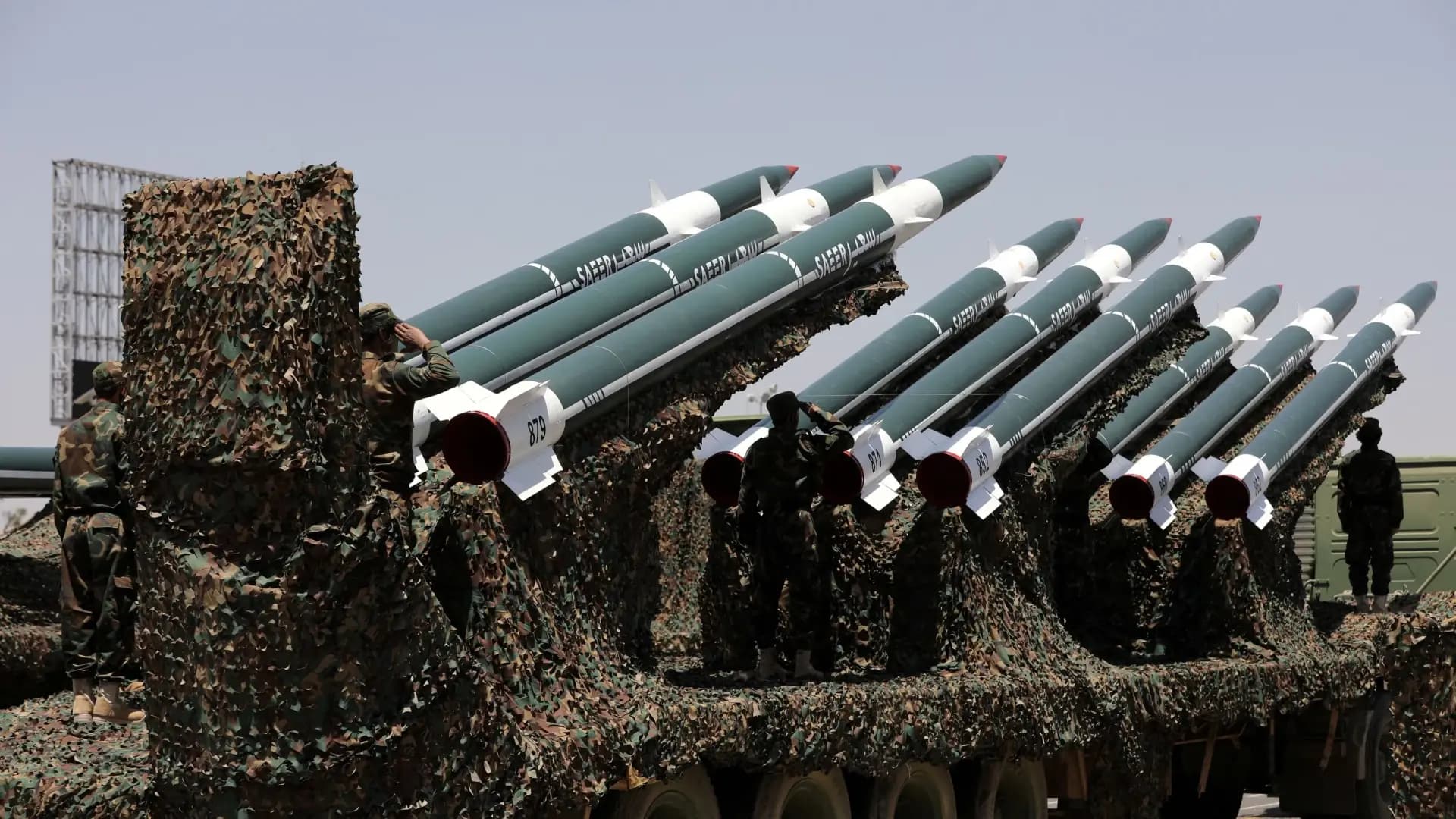Iran Deploys Guard Leaders and Missiles to Houthi Threat