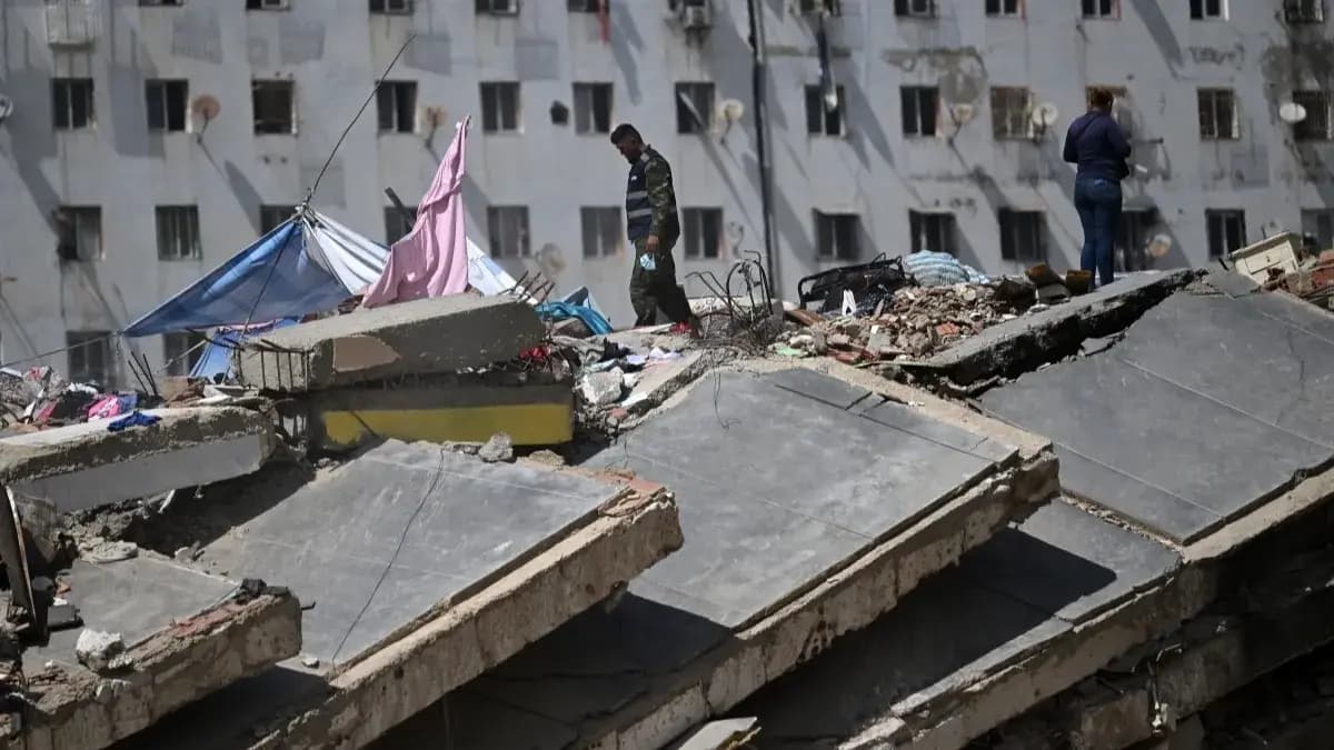 Two earthquakes in Venezuela kill over 5,000 people after a month of disaster