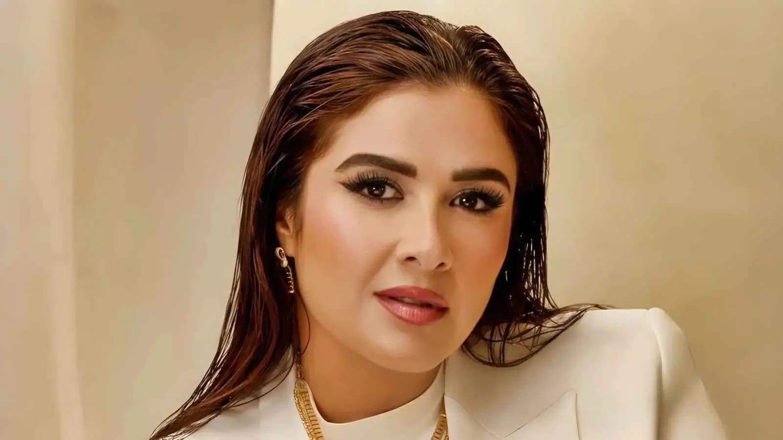 Yasmine Abdel Aziz Clarifies Marital Status