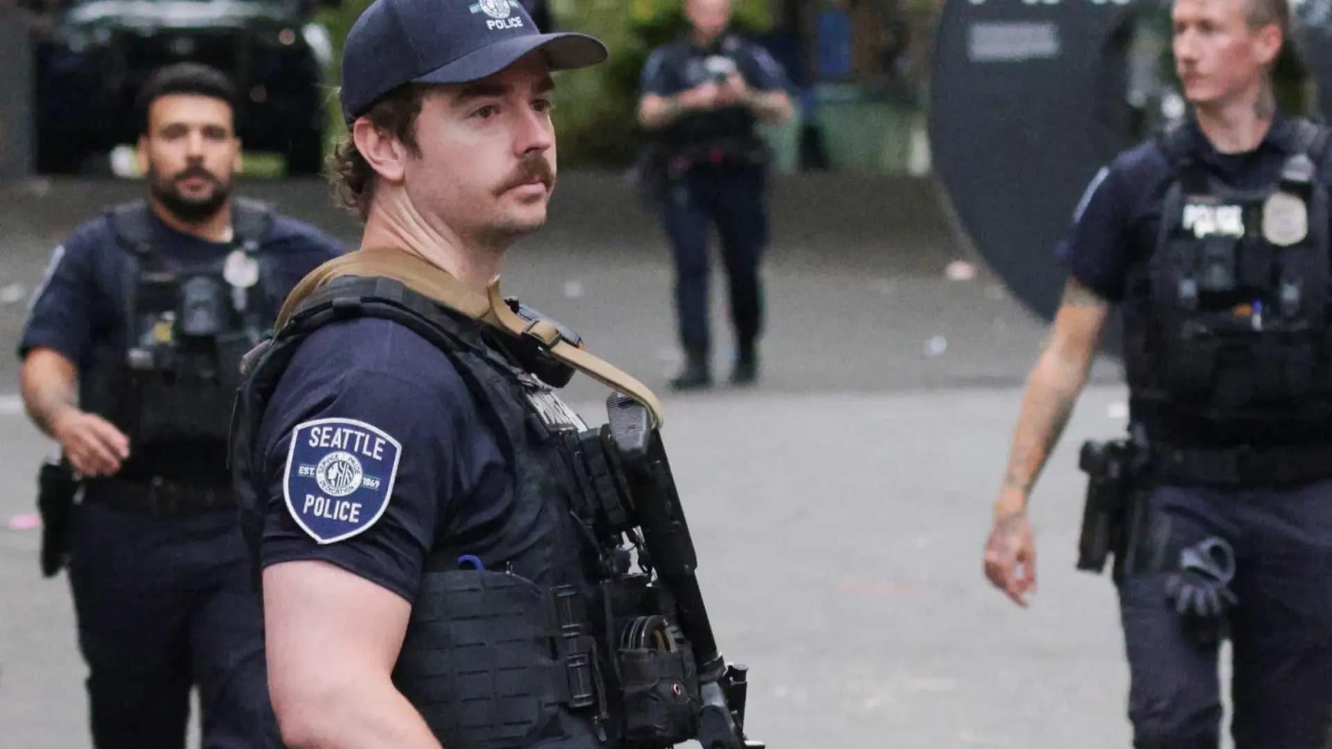Seattle shooting leaves 2 dead, 5 injured