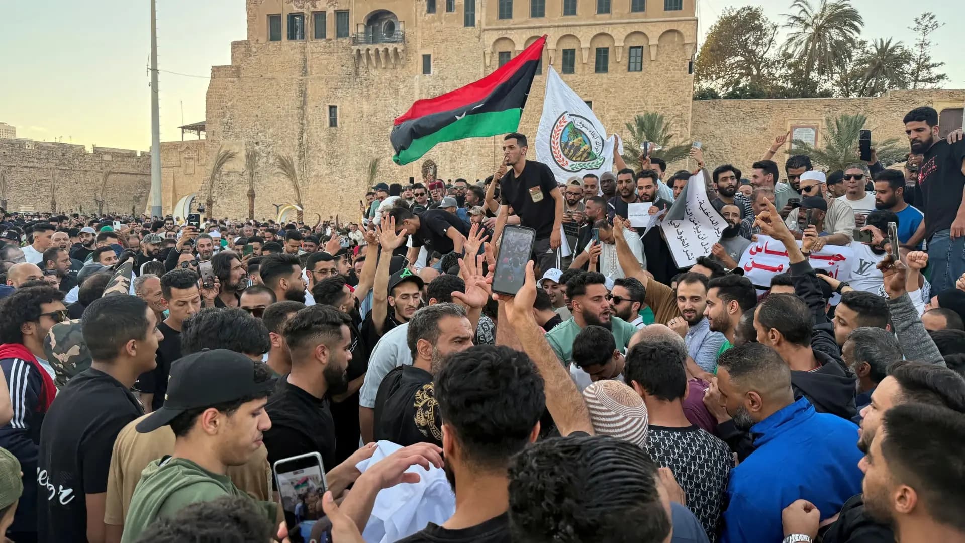 Libya Tripoli protests energy crisis