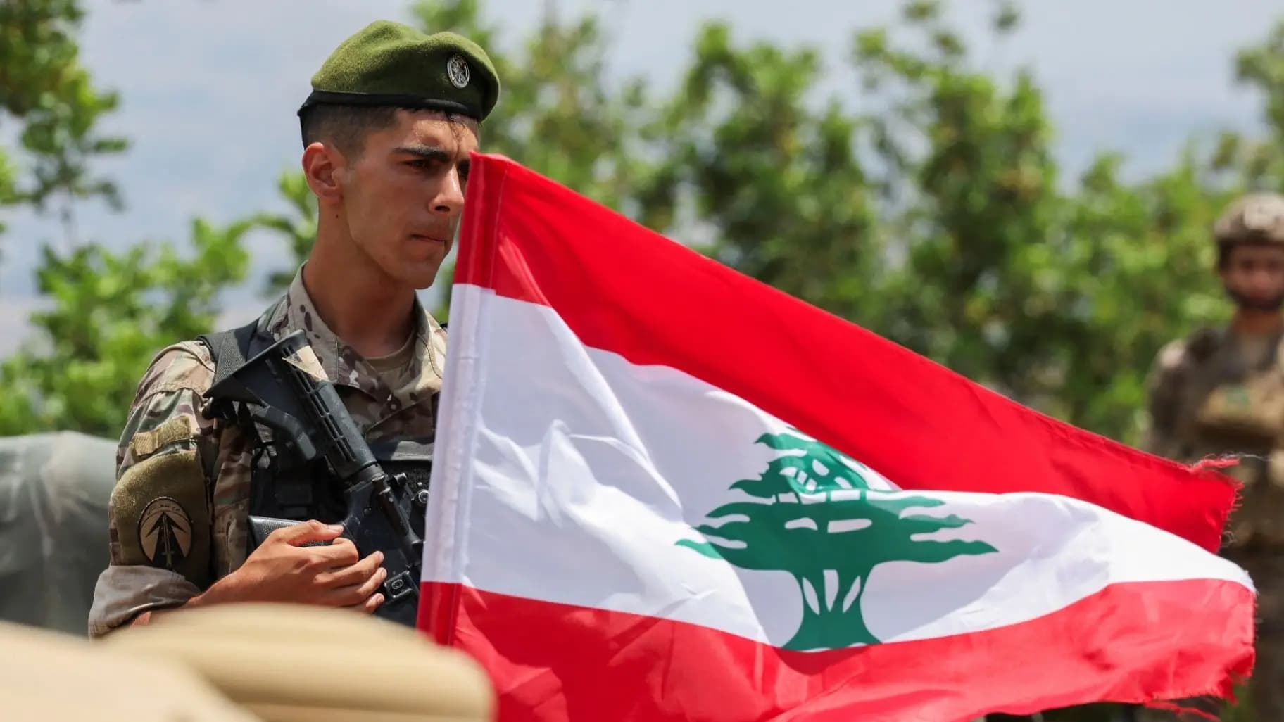 Flag raised in Zawtar Al-Gharbia debate on area status