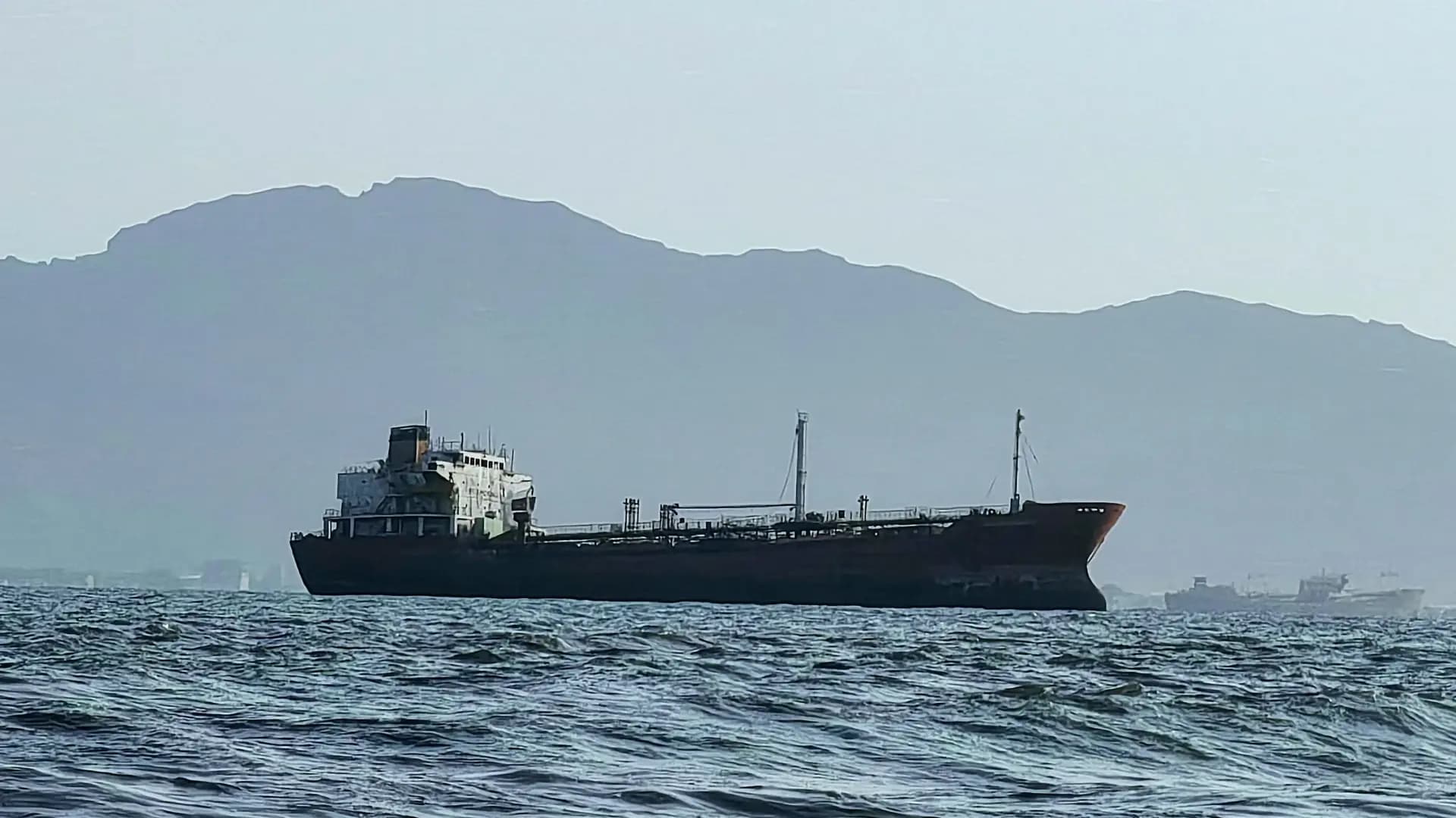 China urges Houthis to facilitate tanker passage