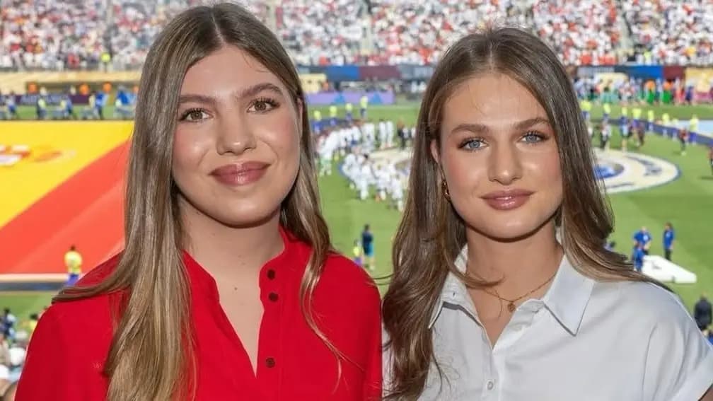 Spain's Crown Princess honors 2010 and 2026 World Cups
