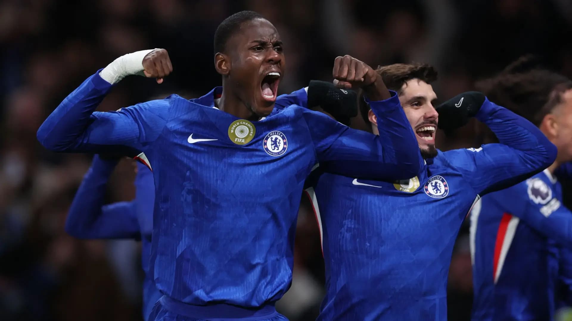 Como near signing Chelsea player