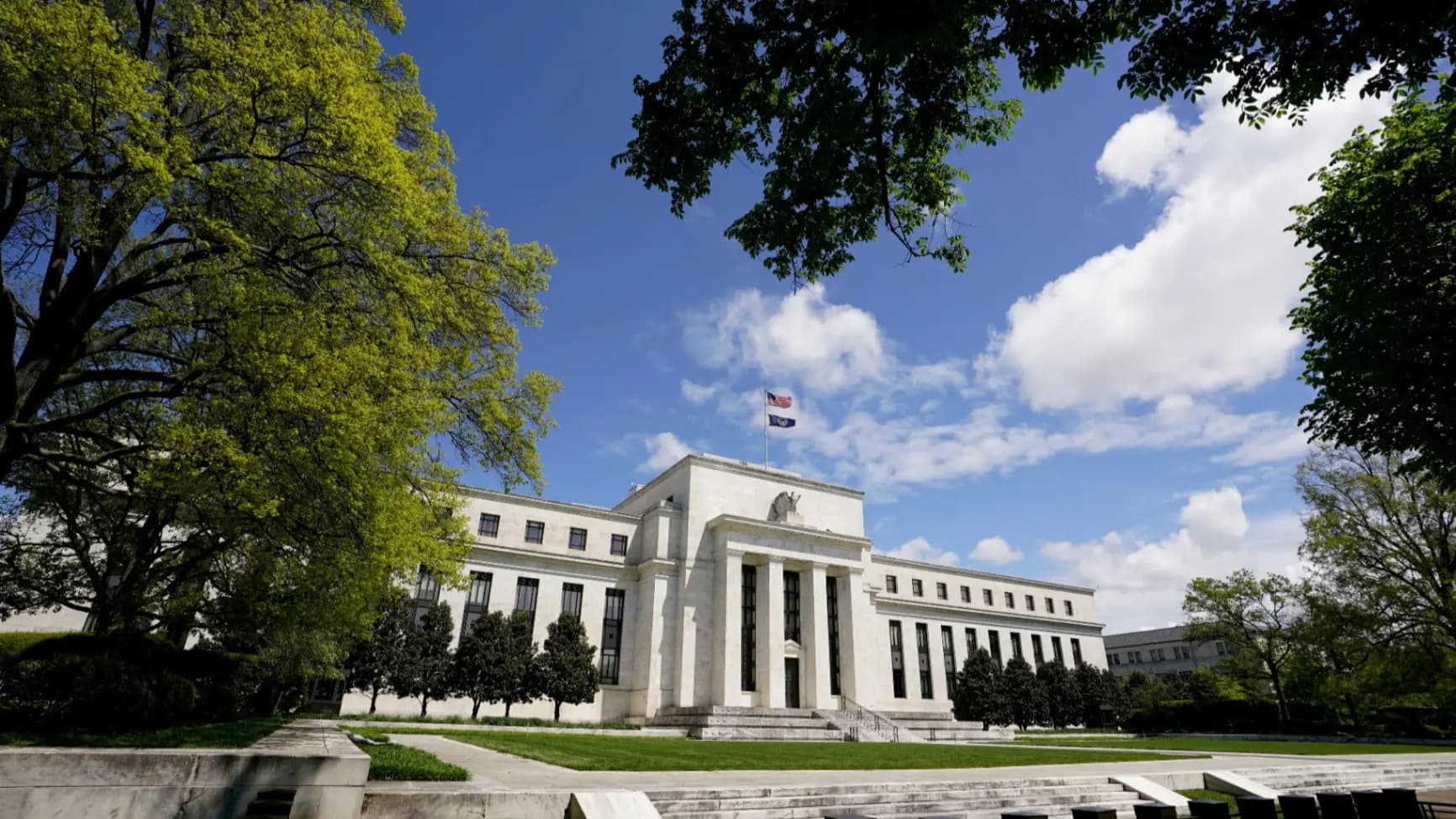 Federal Reserve Silence Triggers Bond Sell-off
