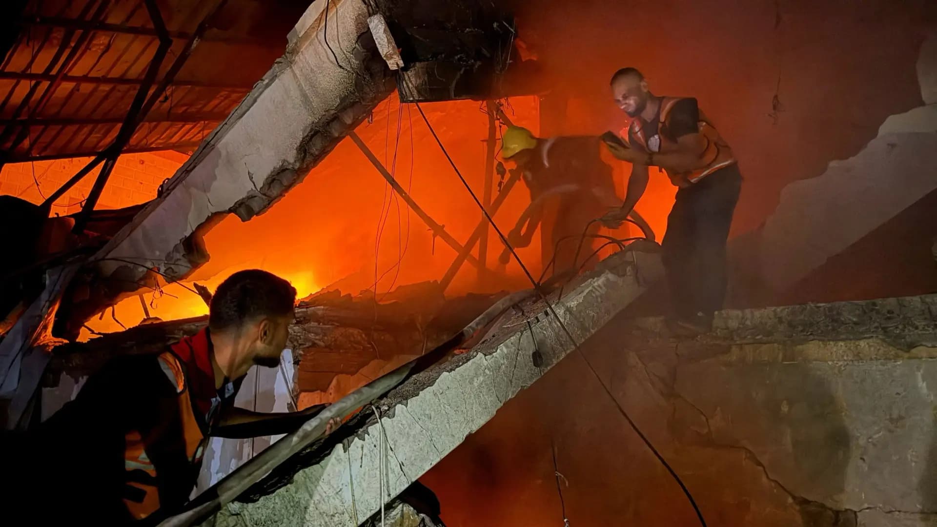 Israel targets militants in Gaza