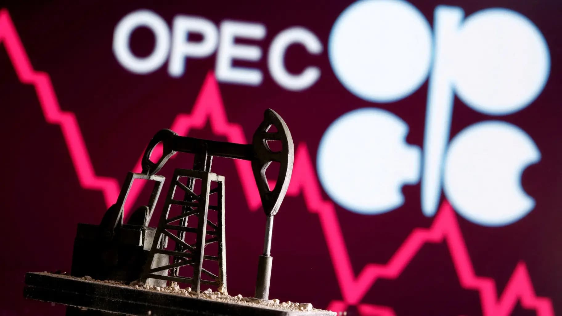 OPEC+ Plans to Pause Production Hikes Until 2027