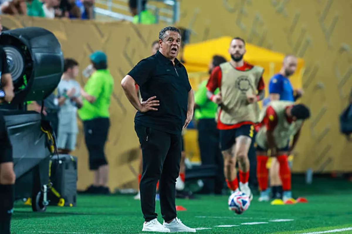 Maher Al-Kennazi coaching Espérance