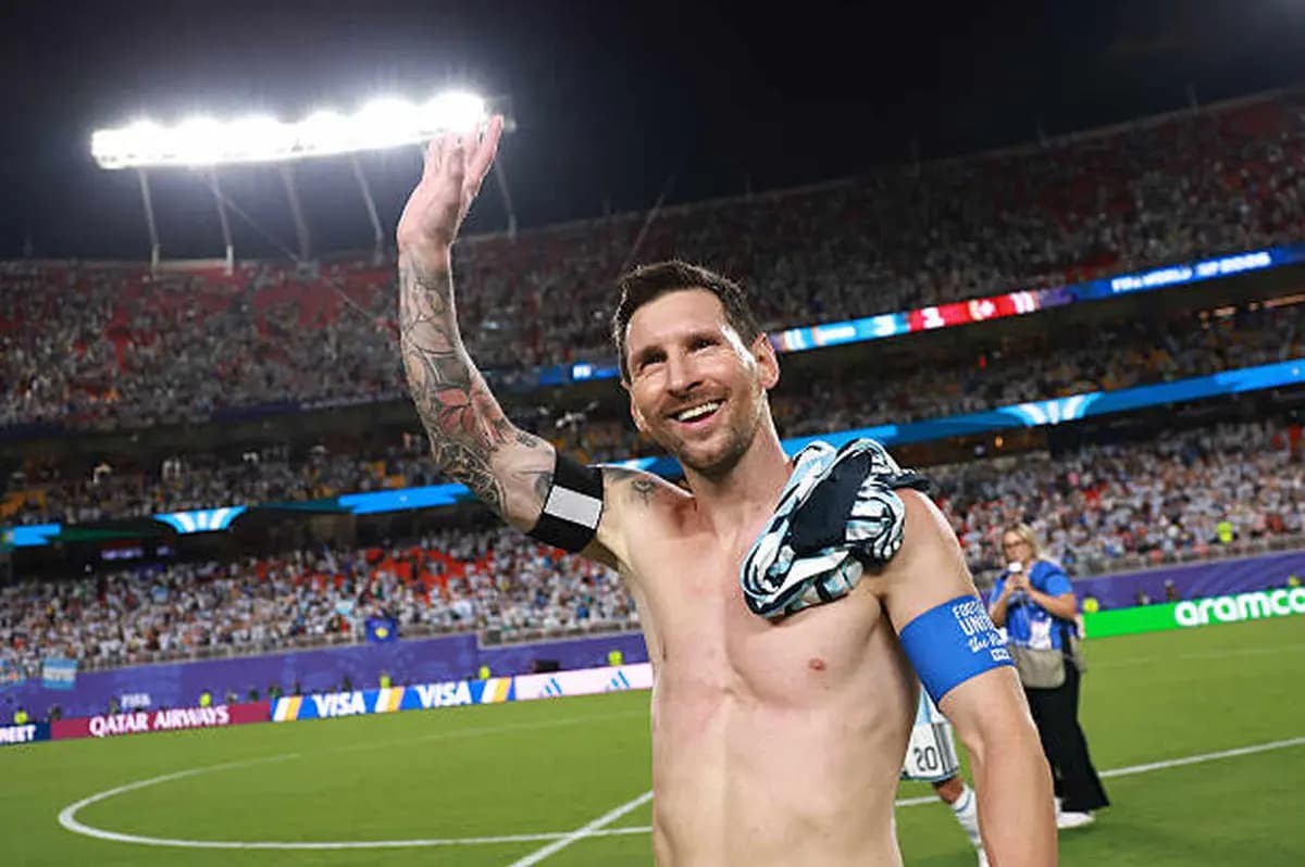Argentina newspaper criticizes FIFA over Messi