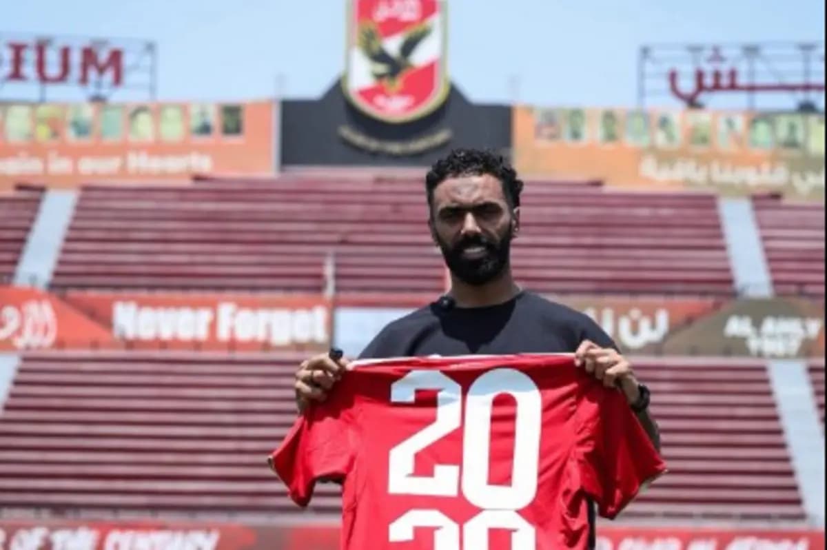 El Shahat announces renewal with Al Ahly: Five messages on his ongoing journey with the team