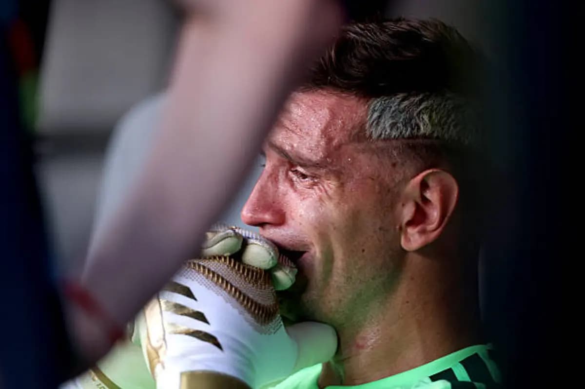 Argentina goalkeeper suggests retirement after World Cup