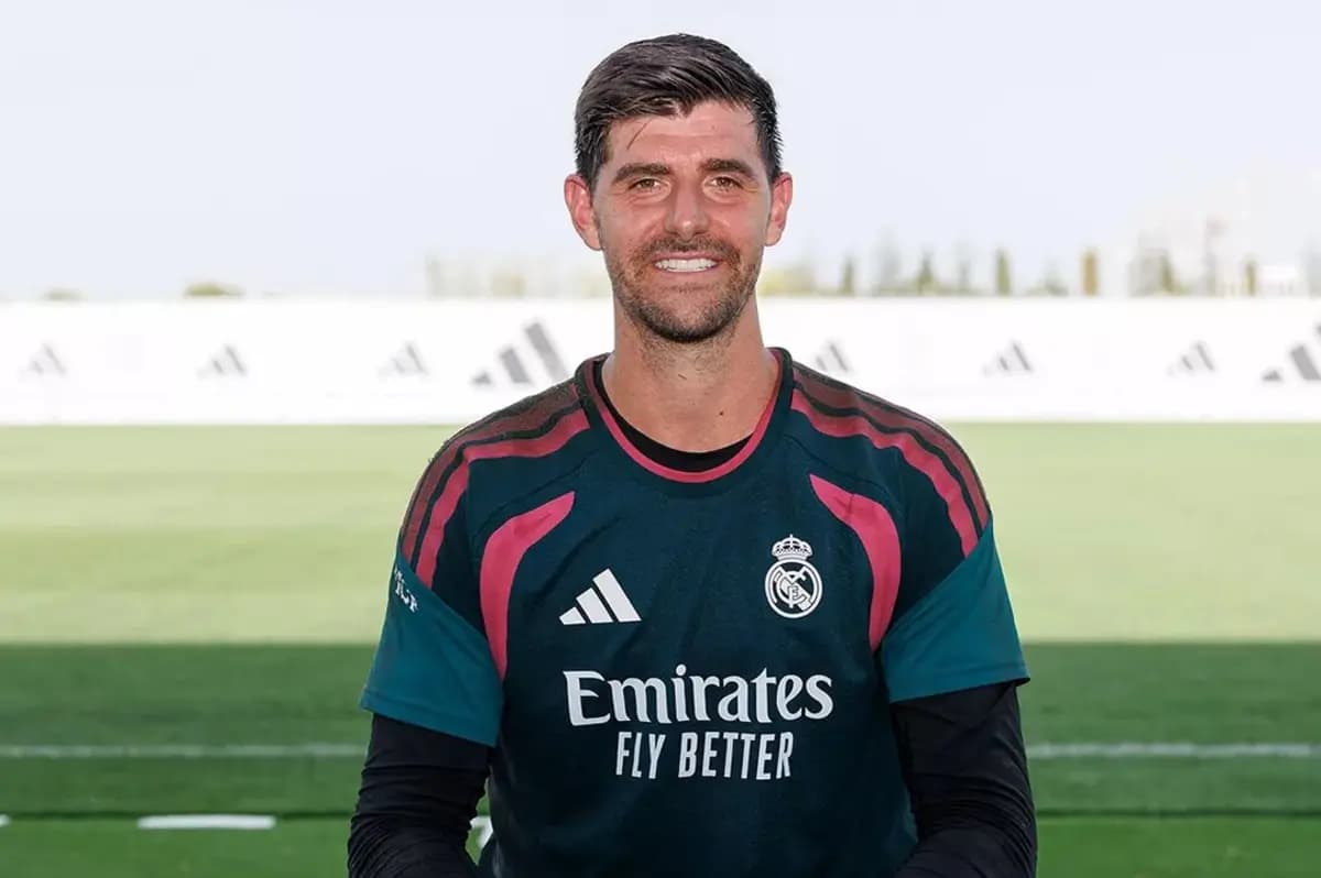 Real Madrid extends Courtois deal