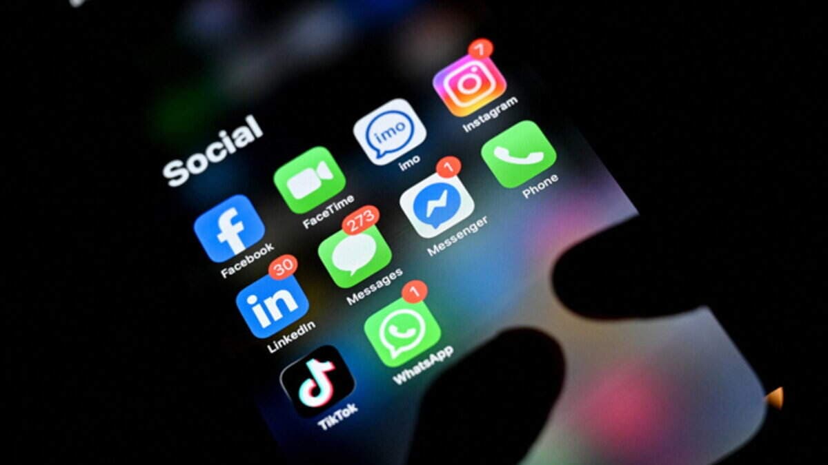 Justine O’Mahony on Social Media and Sacred Things