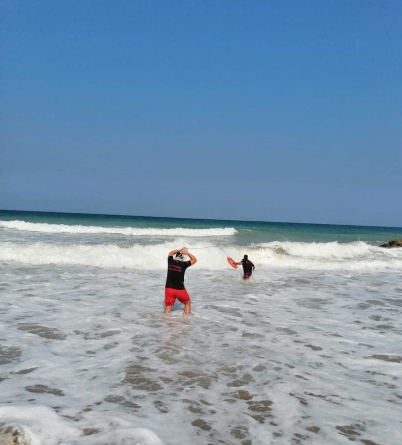 Civil Defense Calls for Swimming Halt Amid Rising Waves