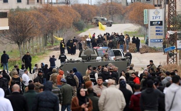 Hezbollah's Presence Raises Questions on Lebanese Army