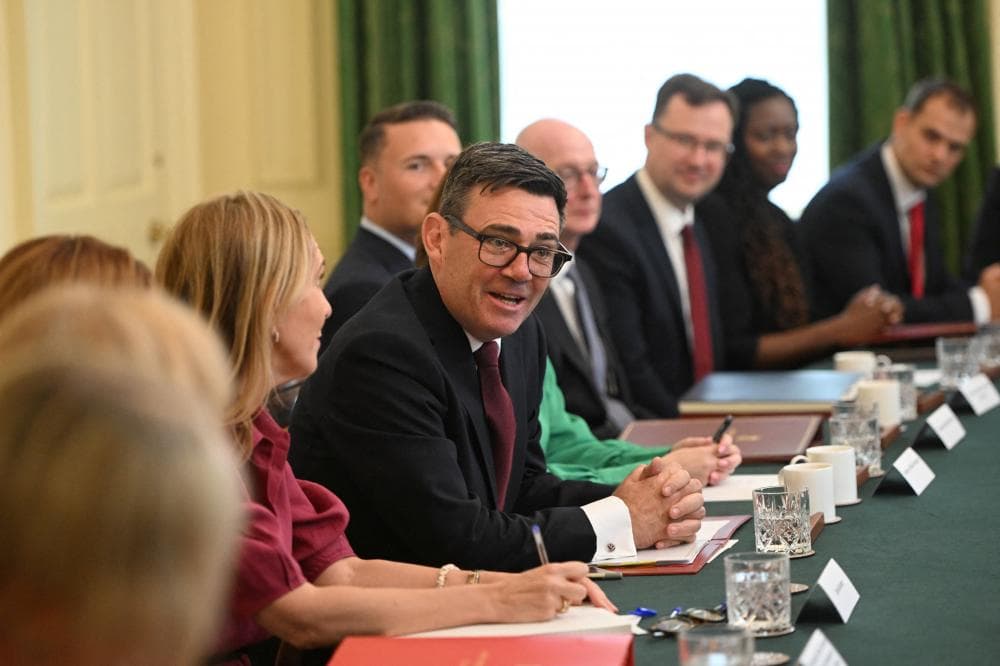 Britain permits military base use for US Iran efforts