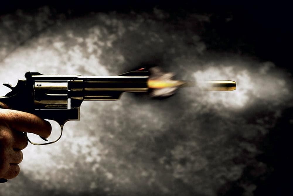 Woman injured as shooter is detained on tuk-tuk