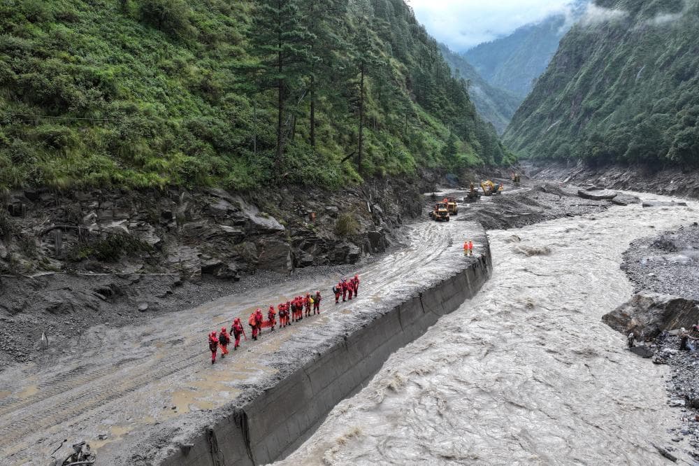 Nepalese police warn of floods after Tibet lake collapse