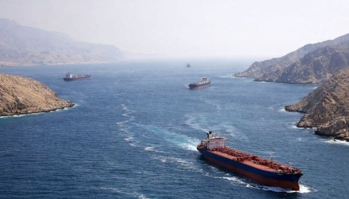 Trump suspends Iran strikes after Oman arrival